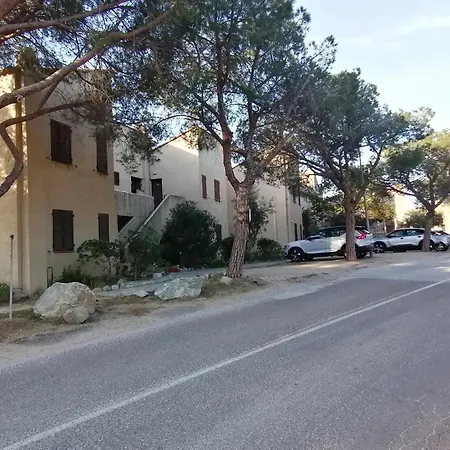 Accueillant A Lumio - 30 M² Avec Terrasse Et Jardin Privatif קלנצאנה